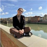 Sono una studentessa diplomata presso il liceo delle scienze umane e offro servizio di aiuto compiti e ripetizioni di varie materie fini alla 3media